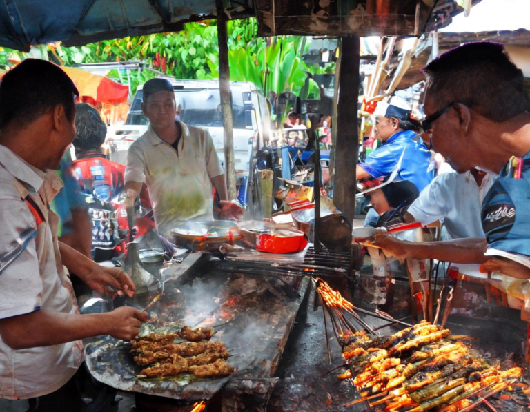 1. Warung Sate Bulayak Pakde, Mataram