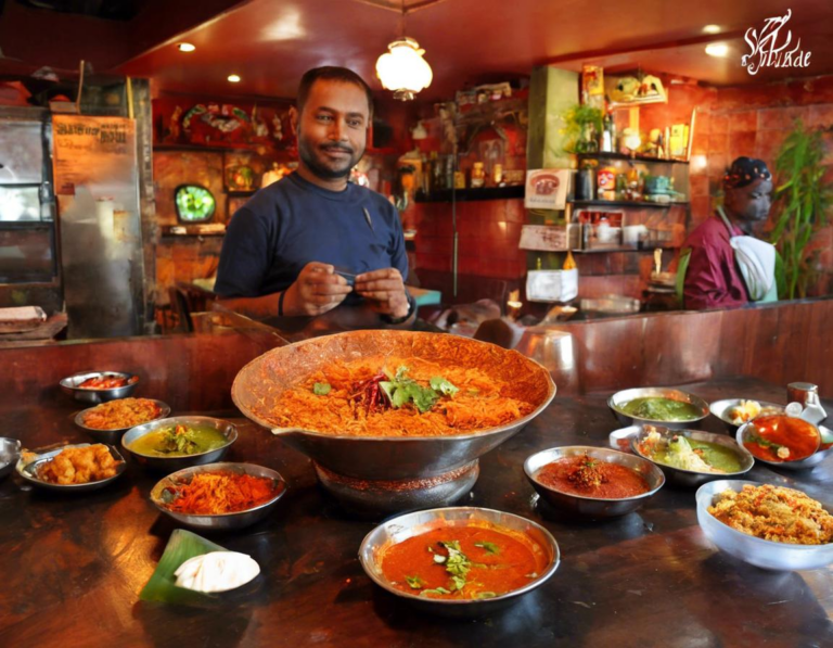 2. Warung Makan Pakde: Sensasi Pedas yang Memikat