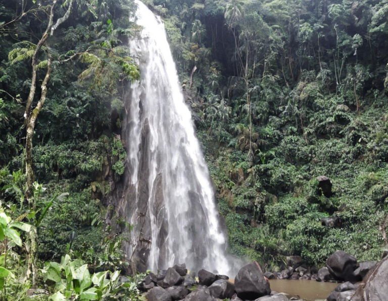 Aktivitas Menarik di Air Terjun Benang Kelambu