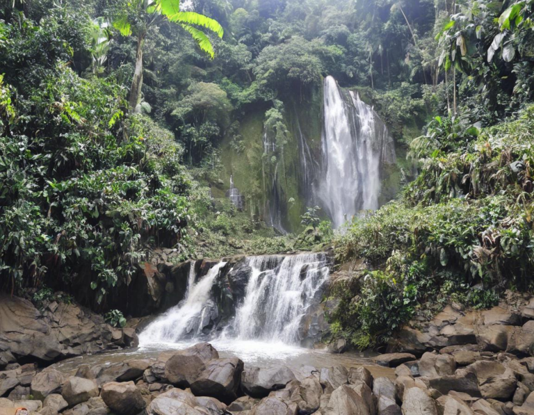 Mengapa Air Terjun Benang Kelambu Begitu Istimewa?