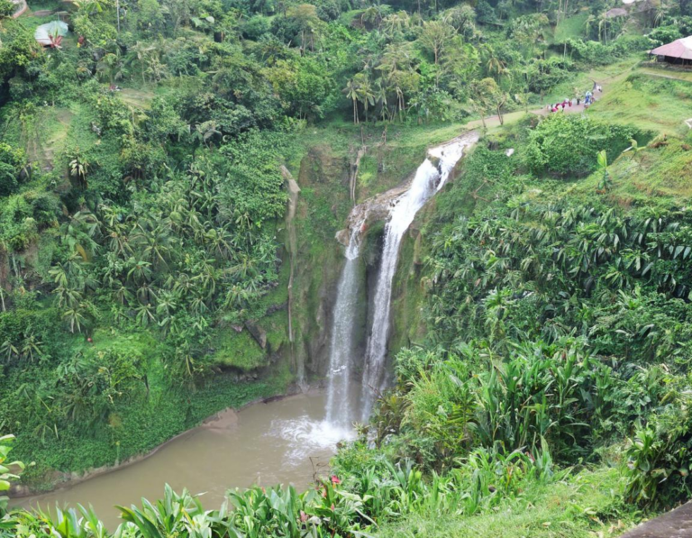 Pendahuluan: Menjelajahi Pesona Bukit Merese